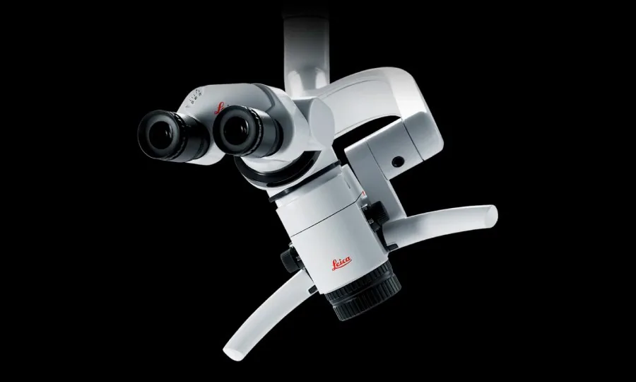 Операционный микроскоп Leica